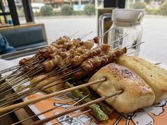 特色小串-三兄弟灰太狼烧烤.龙虾烤鱼(上海交大店)