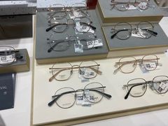 -博士眼镜集团石人工眼镜(虹口万泰店)