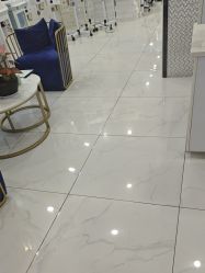 -蕾特恩专业祛痘·皮肤管理