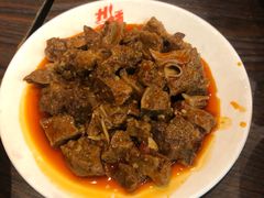 -爆炸头阿姨小四川正宗川味小吃(无任何分店)