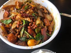 -愉肴麻辣香锅(中北镇店)
