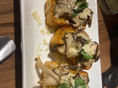 -必胜客(东大桥店)