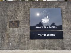 -怀托摩萤火虫洞