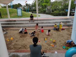 -季高兔窝窝亲子园(上海薰衣草公园店)