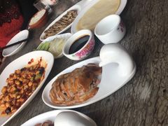 -大鸭梨烤鸭店(金顶街店)