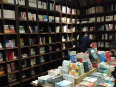 -钟书阁(松江泰晤士小镇店)