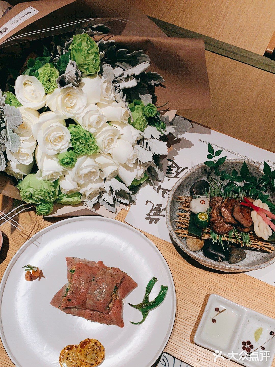 天妇罗挺新鲜的大虾,老公很喜欢。滑蛋鳗鱼有点腻