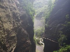 -龙水峡地缝景区