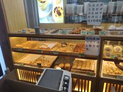 面包甜点陈列柜-包满意面包糕点(东坝店)