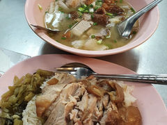 -Kha Mu Charoensang(Silom)