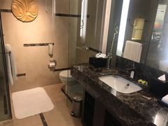 -青岛海尔洲际酒店