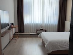 -陌上轻居酒店(天水高铁南站店)
