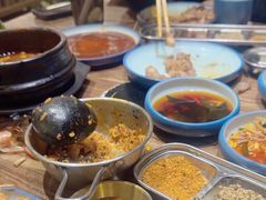 -明洞阿姨·韩式酱蟹烤肉·创意料理(三元桥店)