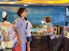 -雍容荟帝王蟹活龙虾展台自助(IFS黑金店)