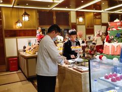 -大中华希尔顿酒店-念自助餐·嗨啤·小龙虾