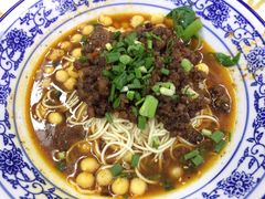 -渝之汇牛肉豌杂面