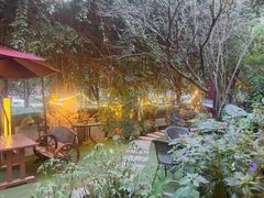 -月亮眼花园餐厅书吧酒吧