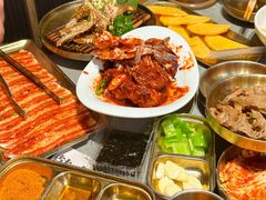 -草家酱蟹炭火烤肉店(珲春南路一店)