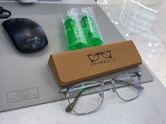 -卡罗林蔡司授权门店(南京东路店)