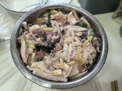 -周良天山牛杂城(天山路总店)