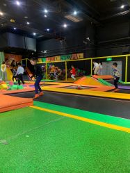 -蹦蹦跳跳(新奥购物中心店)