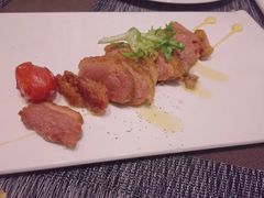 -悦享绿山墙西餐厅