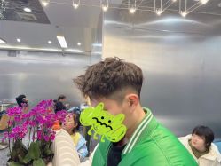 -Tloml salon