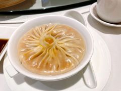 蟹肉龙虾汤包-利苑酒家(合景国际金融广场店)