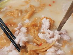 -老来福·非遗酸汤兔(凯旋路店)
