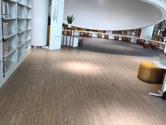 -广州市白云区图书馆