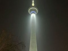 -天塔旋转餐厅