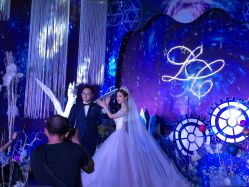 点击看大图 -艾米丽婚纱礼服