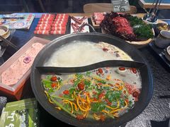 -鹿鸣山草本茶香火锅(园西路店)