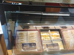 面包甜点陈列柜-酥侯糕点(广东路店)