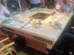 -二荆条·蜀鲜汇城市森林火锅
