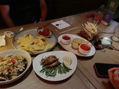 -FOUR PLAY BAR