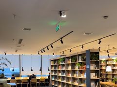 -魔方城市书房(中街益田店)