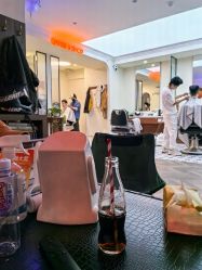 -理昂男士理发店 Barber shop