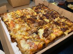 肉食盛宴披萨-UMAMI乌玛米披萨·汉堡·清真Halal(红岭北店)