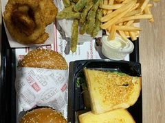 -The Habit Burger Grill 哈比特汉堡(爱琴海店)