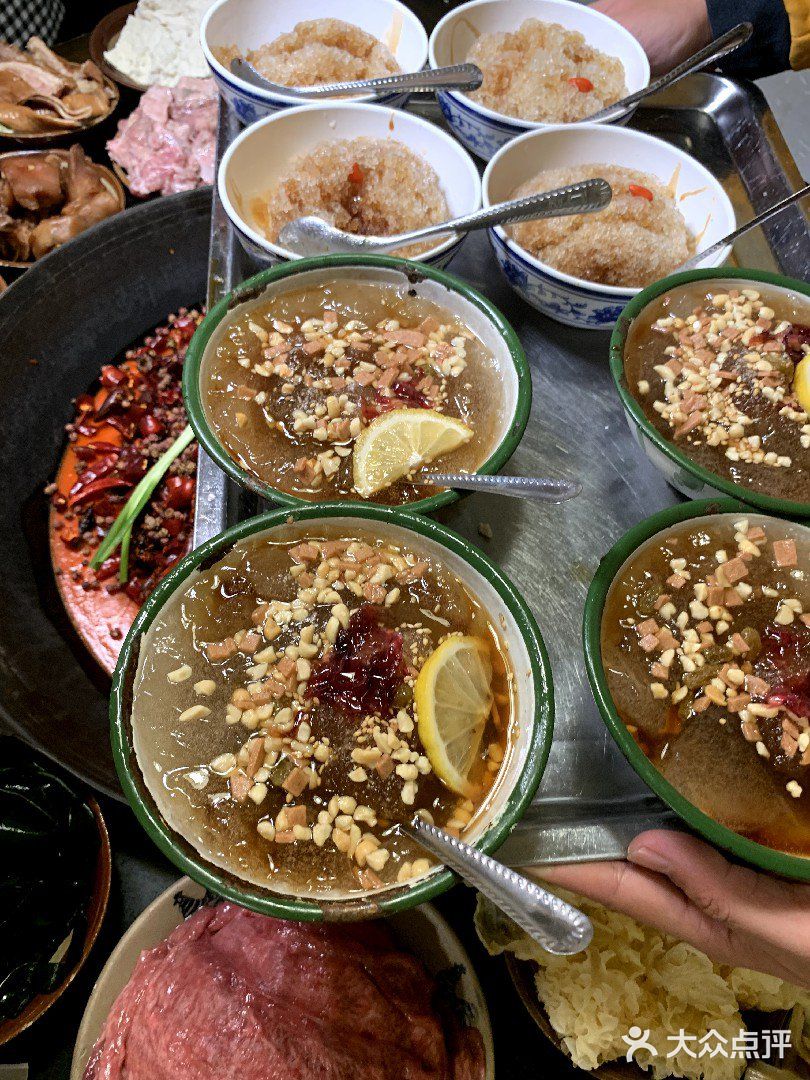 重庆打卡|火爆朋友圈的渝味响火锅
