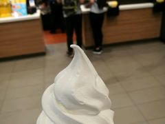 -麦当劳(百联西郊购物中心店)