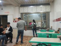 -花溪王记牛肉粉(四季花溪商场店)