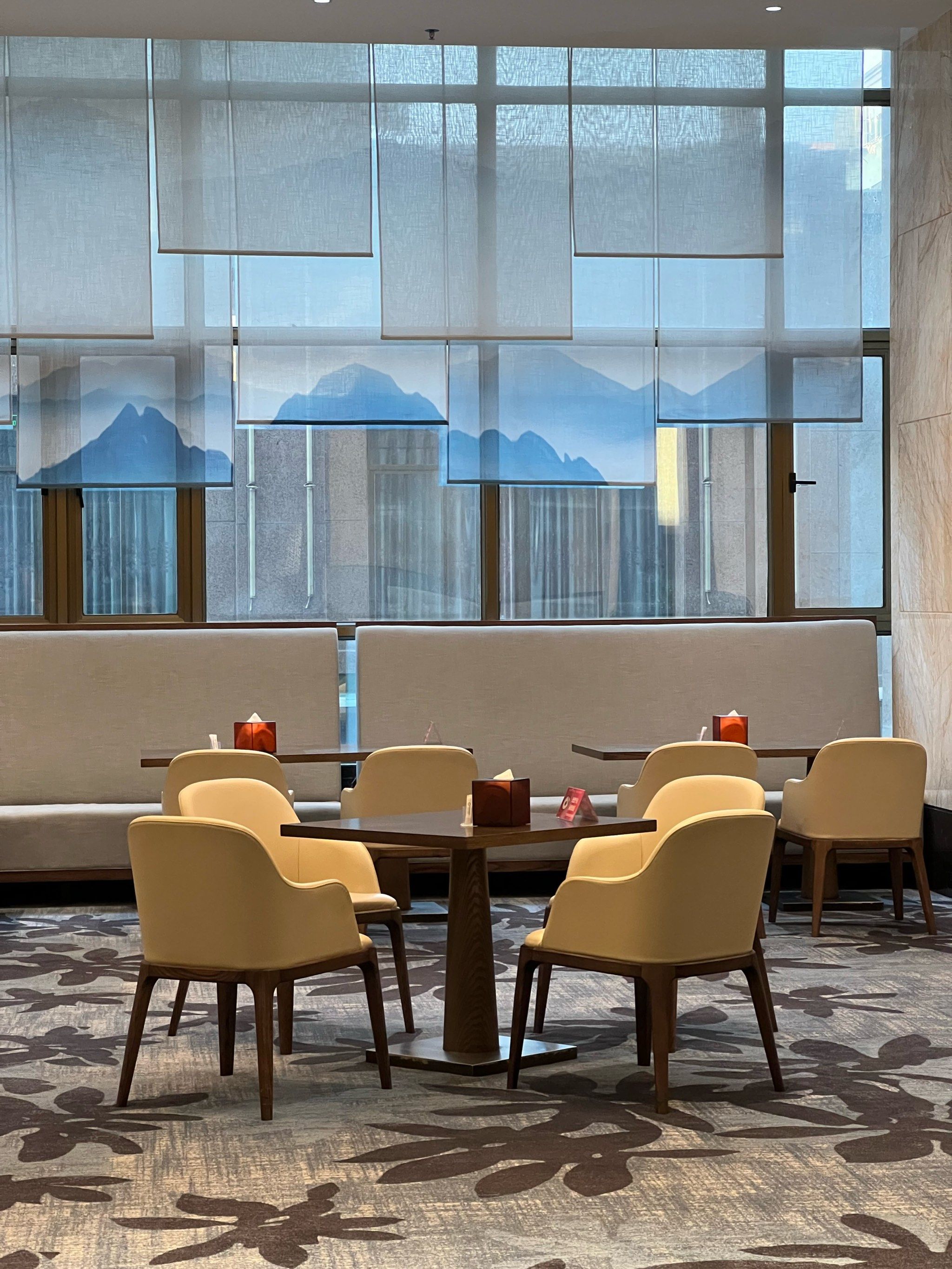 今天要打卡的是#广昌翡翠洲际酒店 
