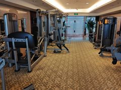 -深圳富苑皇冠假日套房酒店