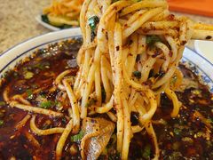 -吾穆勒蓬灰牛肉面·清真(北滨河中路店)