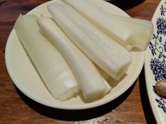 -老天桥酱肉烧饼夹肘子(天桥店)