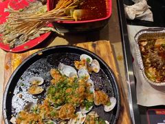 -何师烧烤·香辣蟹·川菜·30年老品牌(太古里旗舰店)