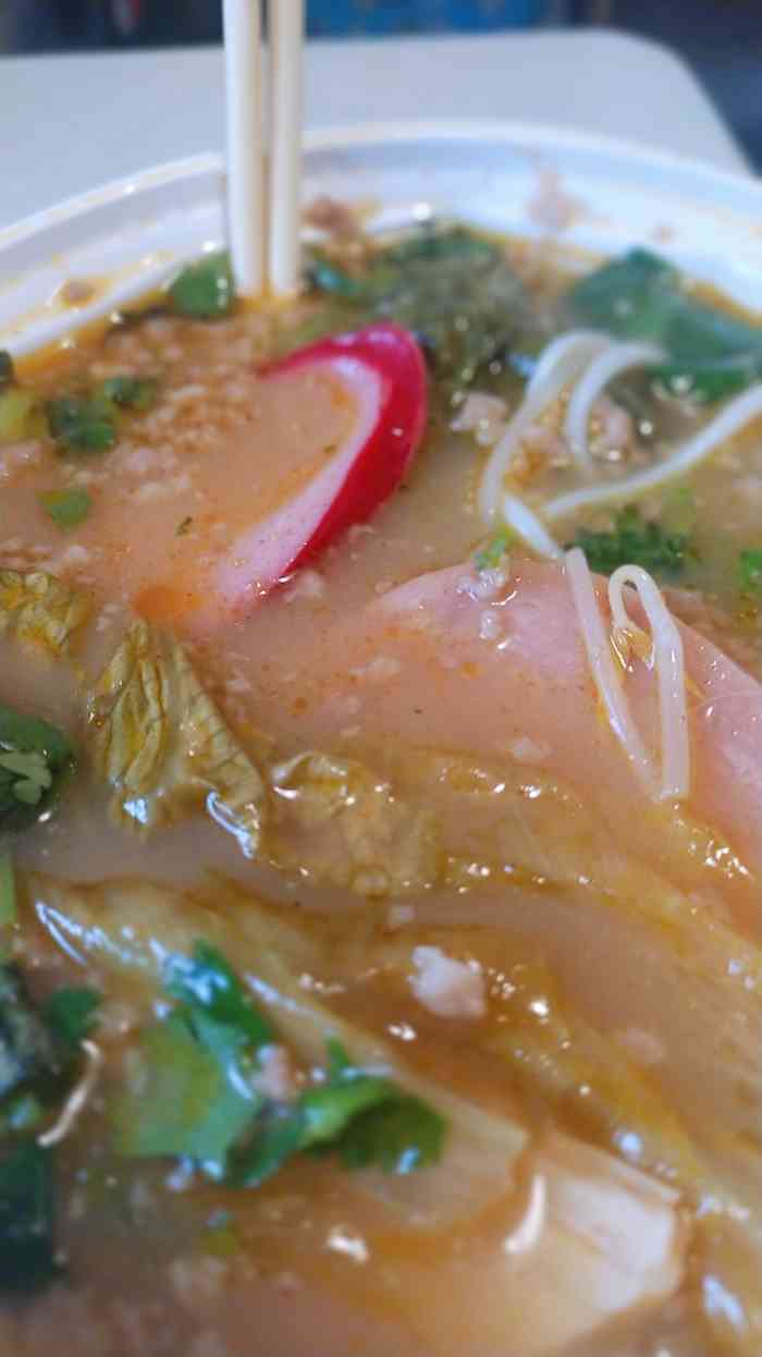 捞蛮香港米线-"夜宵时间到,在美团外卖上点个米粉吃吃,「.