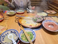 -洱火云南酸菜牛肉火锅(石景山当代商城店)